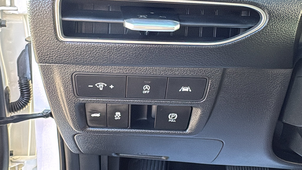 Used 2023 Hyundai Sonata SE w/ Preferred Accessory Package FWD image 14