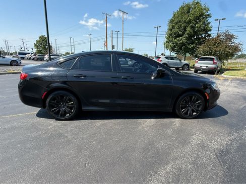 Used 2017 Chrysler 200 LX w/ Dark Appearance Package FWD image 9