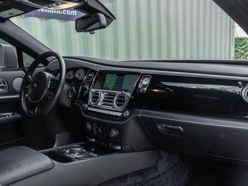 Used 2019 Rolls-Royce Wraith image 23