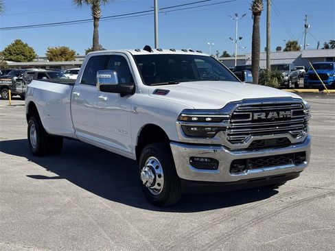 New 2026 RAM 3500 Laramie w/ Towing Technology Group image 8