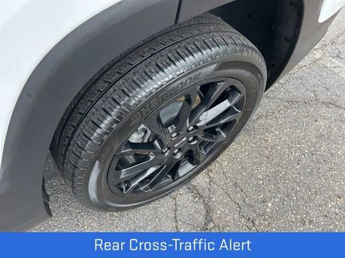 Certified 2023 GMC Terrain SLE w/ Driver Convenience Package AWD/4WD image 18