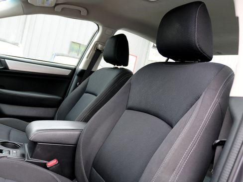 Used 2019 Subaru Legacy 2.5i Premium image 16