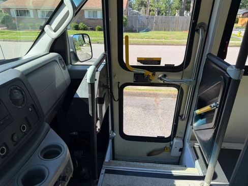 Used 2013 Ford E-350 and Econoline 350 Extended Super Duty w/ PWR Group RWD image 13