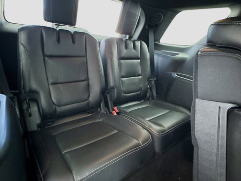 Used 2018 Ford Explorer Limited w/ Equipment Group 301A image 19