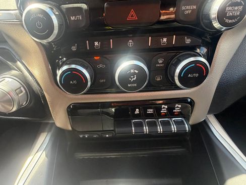 Used 2019 RAM 1500 Laramie image 26