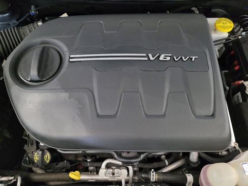 Used 2019 Jeep Cherokee Limited AWD/4WD image 30