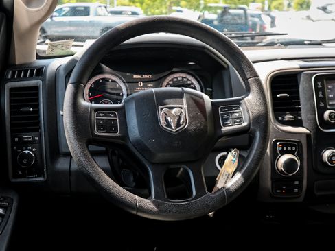 Used 2015 RAM 1500 Express AWD/4WD image 6