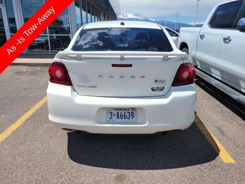 Used 2011 Dodge Avenger Heat FWD image 4