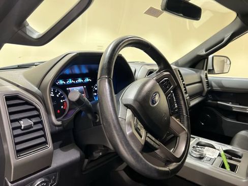 Used 2019 Ford Expedition XLT RWD image 9
