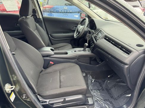 Used 2016 Honda HR-V LX image 11