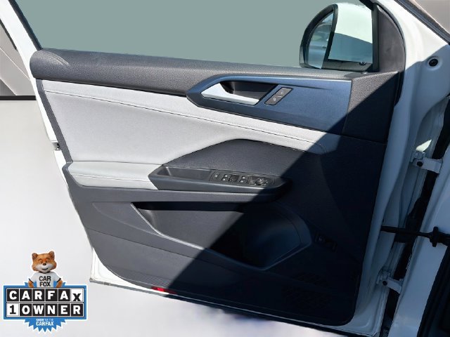 Used 2024 Volkswagen Taos SE FWD image 21