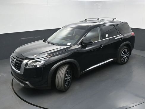 Used 2025 Nissan Pathfinder Platinum w/ Cargo Package FWD image 38