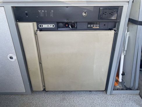 Used 1997 Volkswagen Eurovan Camper FWD image 16
