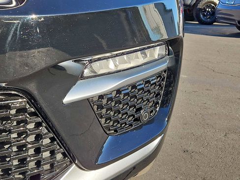 Used 2022 Jeep Grand Cherokee Summit w/ Luxury Tech Group V image 11