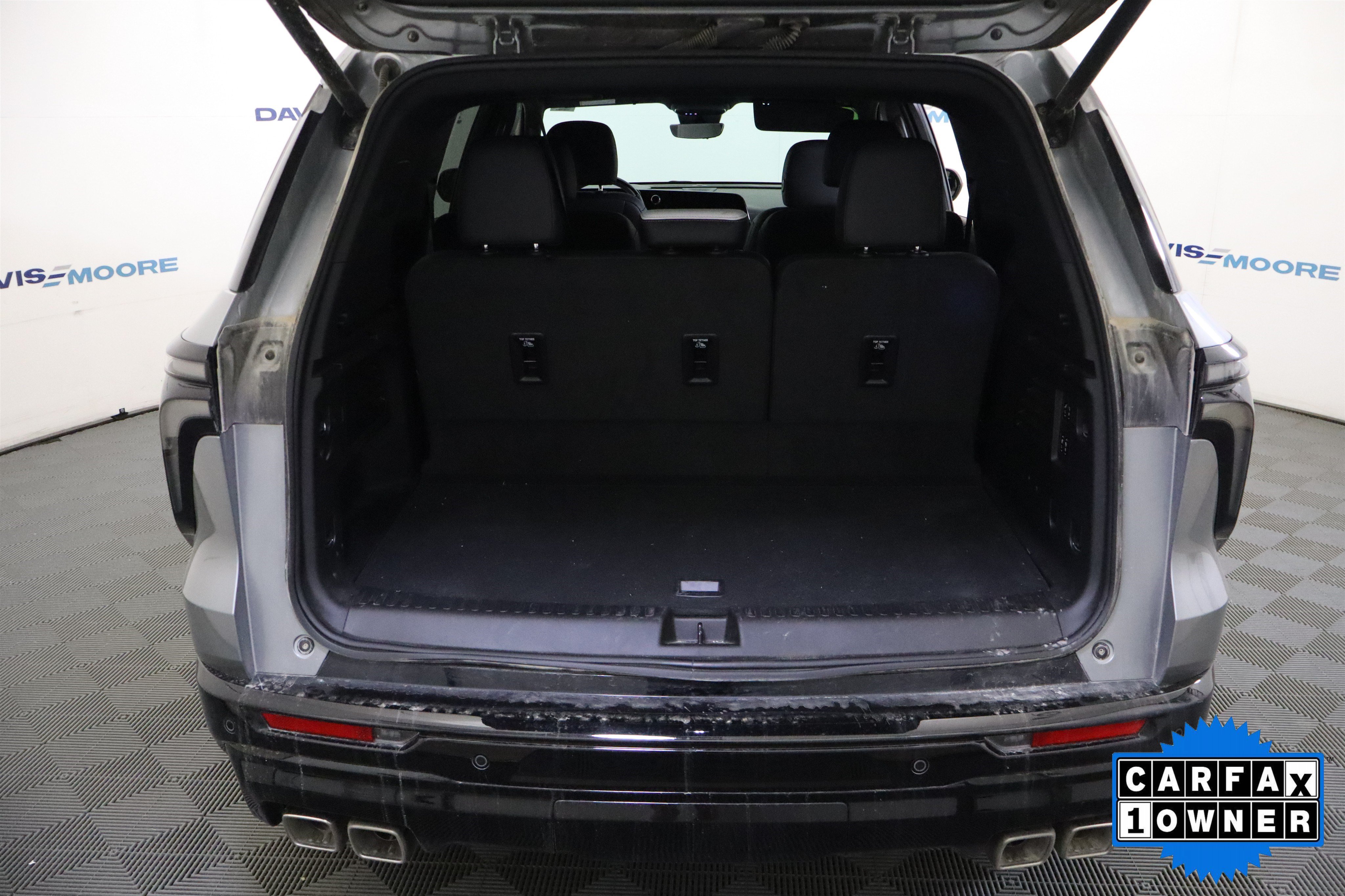 Used 2026 Chevrolet Traverse High Country w/ LPO, Floor Liner Package FWD image 9