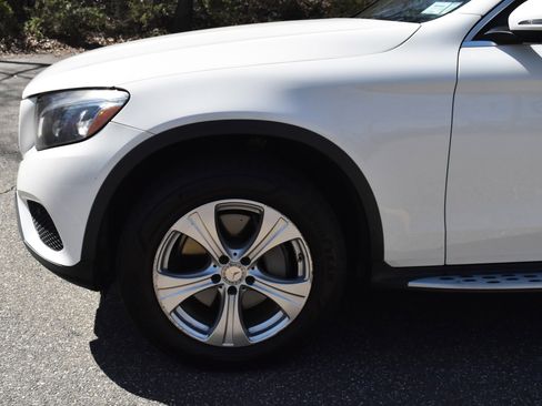 Used 2017 Mercedes-Benz GLC 300 4MATIC image 14