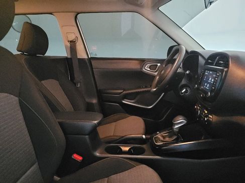 Used 2020 Kia Soul S FWD image 21