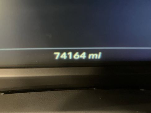 Used 2021 Cadillac XT4 Premium Luxury image 34