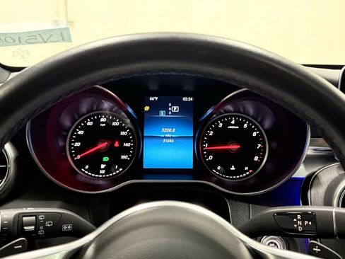 Used 2022 Mercedes-Benz GLC 300 image 18