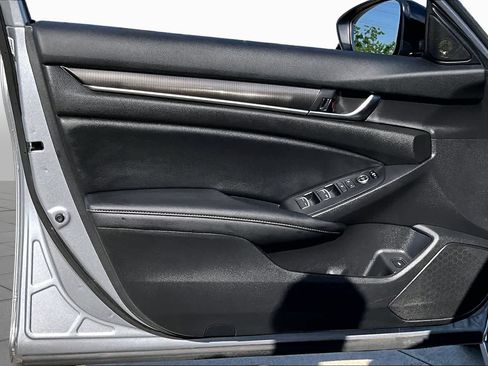 Used 2022 Honda Accord Sport image 25