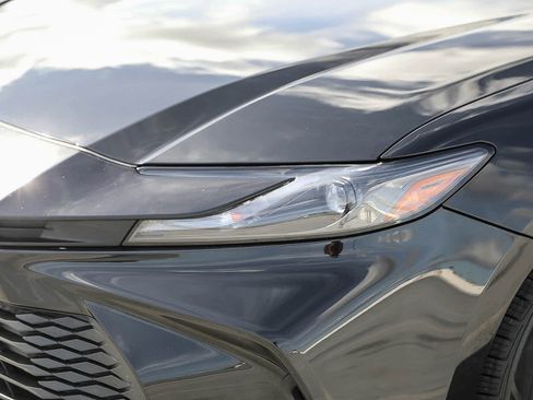 Used 2025 Toyota Camry LE FWD image 8