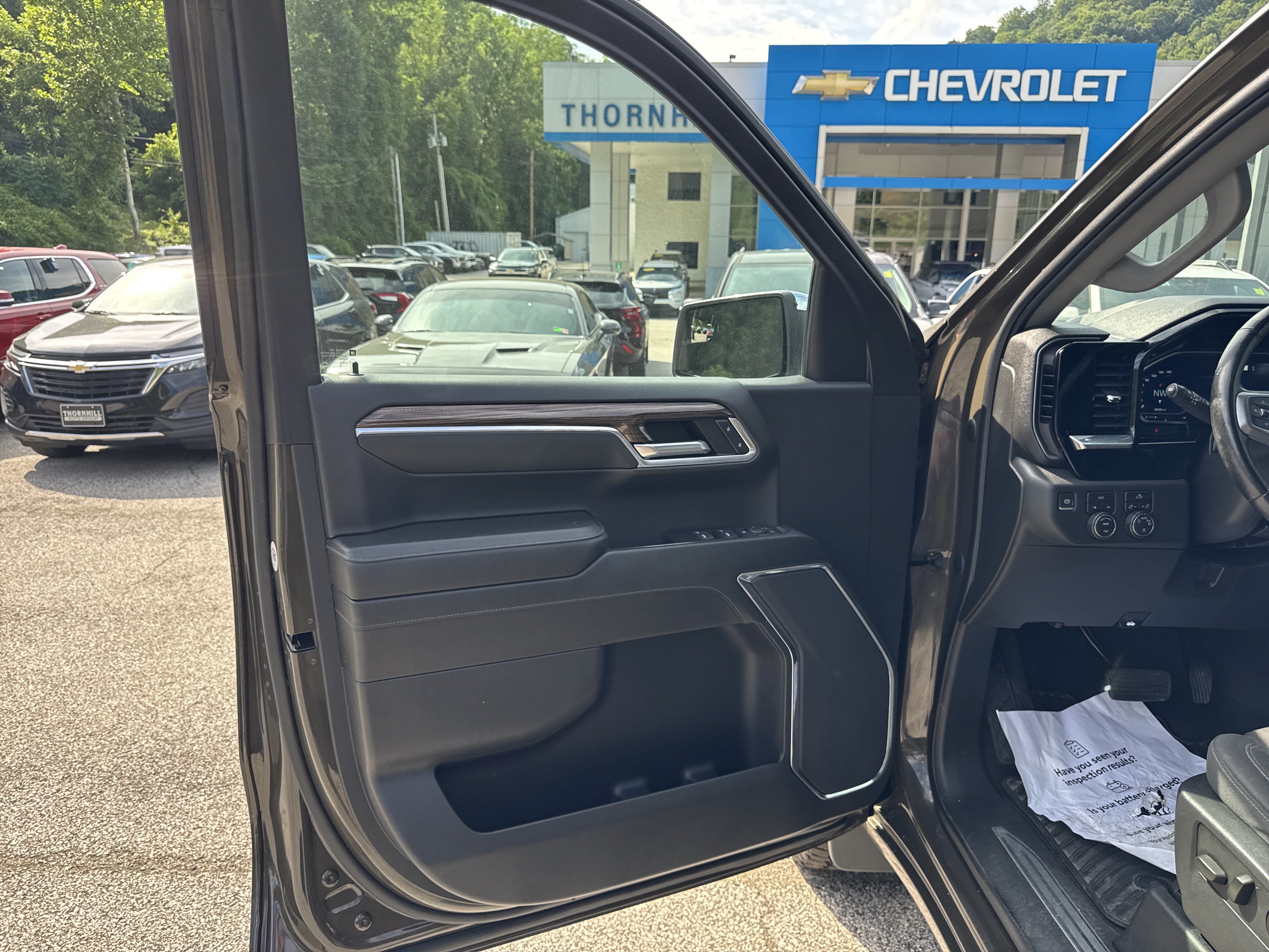 Used 2023 Chevrolet Silverado 1500 LT AWD/4WD image 10