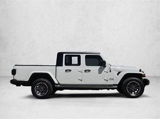 Used 2022 Jeep Gladiator Overland w/ Popular Equipment Package AWD/4WD video 4
