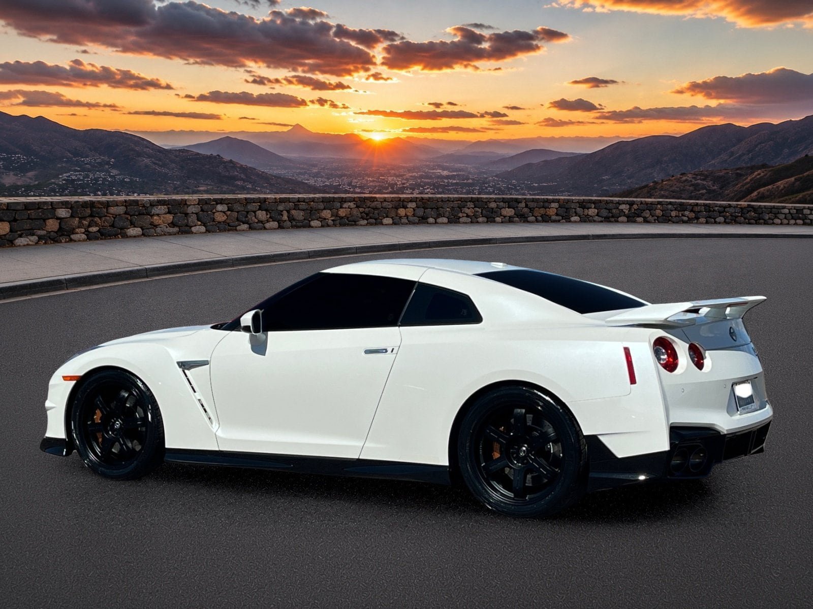 Used 2024 Nissan GT-R Premium w/ Premium Interior Package AWD/4WD image 4