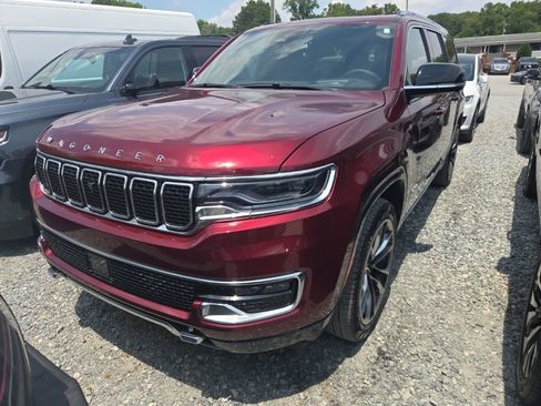Used 2024 Jeep Wagoneer L Series III w/ Premium Group I AWD/4WD image 1