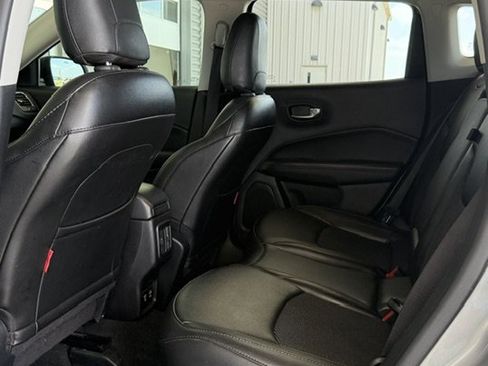 Used 2020 Jeep Compass Trailhawk AWD/4WD image 7