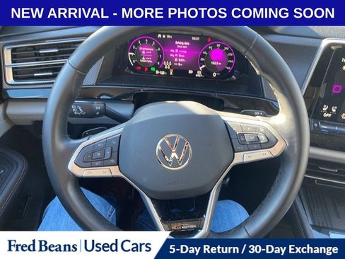 Used 2025 Volkswagen Atlas Peak Edition SE image 12