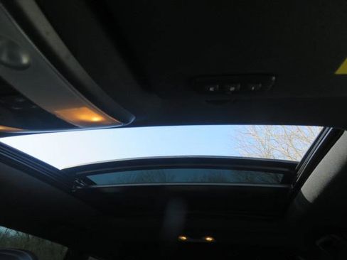 Used 2015 Volvo XC60 T6 R-Design image 27