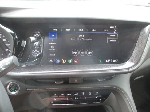 Used 2023 Buick Envision Essence image 24