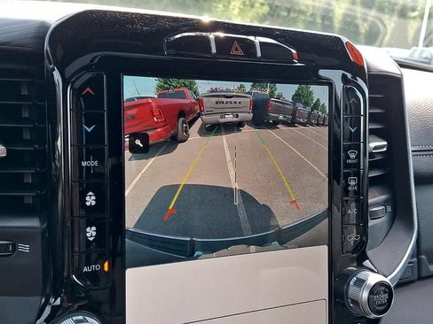 Used 2023 RAM 1500 Laramie AWD/4WD image 17