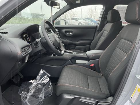 Certified 2025 Honda HR-V Sport image 10