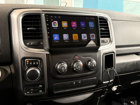 Used 2021 RAM 1500 Classic SLT AWD/4WD image 40