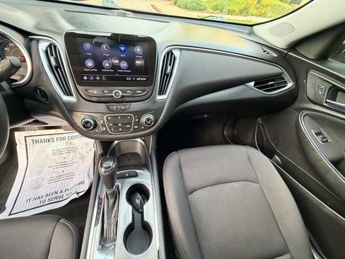 Used 2020 Chevrolet Malibu LT FWD image 61