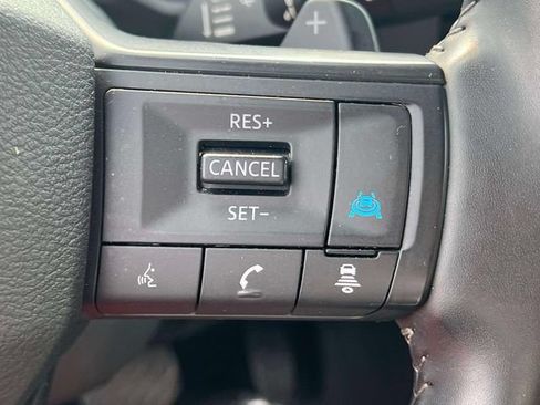 Used 2025 Nissan Rogue SV AWD/4WD image 28