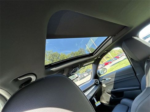 New 2025 Alfa Romeo Giulia AWD w/ Driving Assist Package image 14