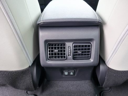 Used 2024 Nissan Sentra S FWD image 18