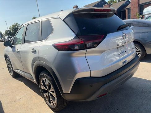 Certified 2023 Nissan Rogue SV FWD image 8