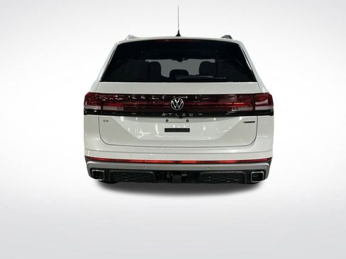 New 2026 Volkswagen Atlas Peak Edition image 6
