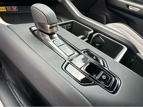 New 2026 Lexus TX 500h AWD image 31