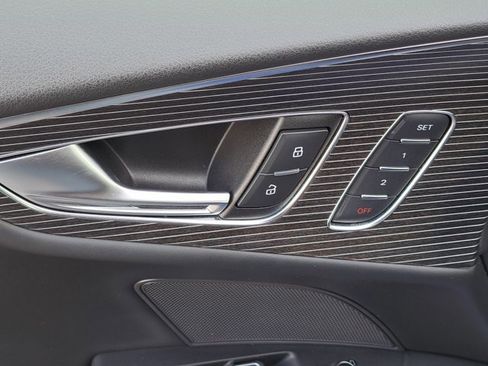 Used 2016 Audi RS 7 Prestige image 21