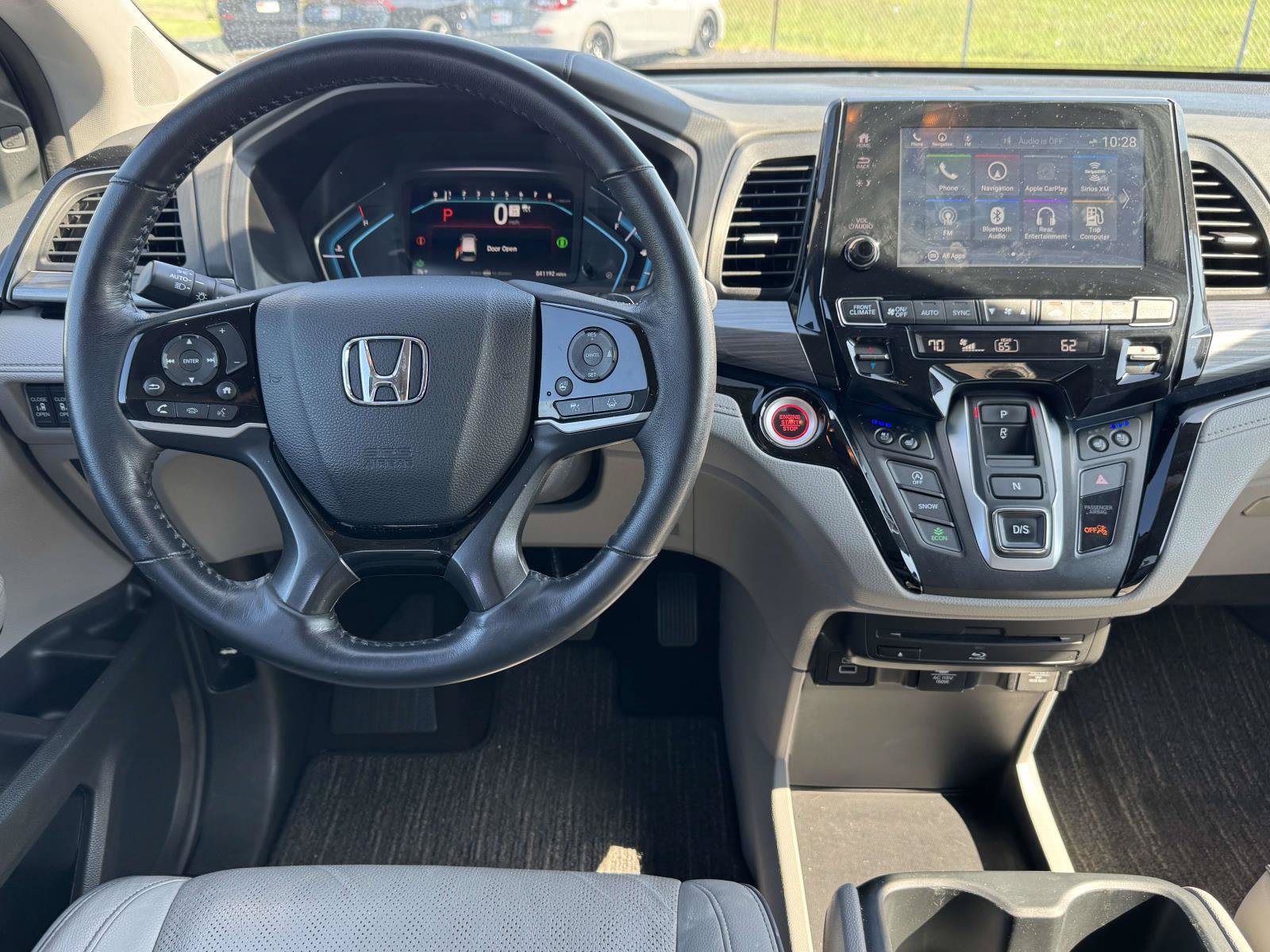 Used 2024 Honda Odyssey Elite image 2