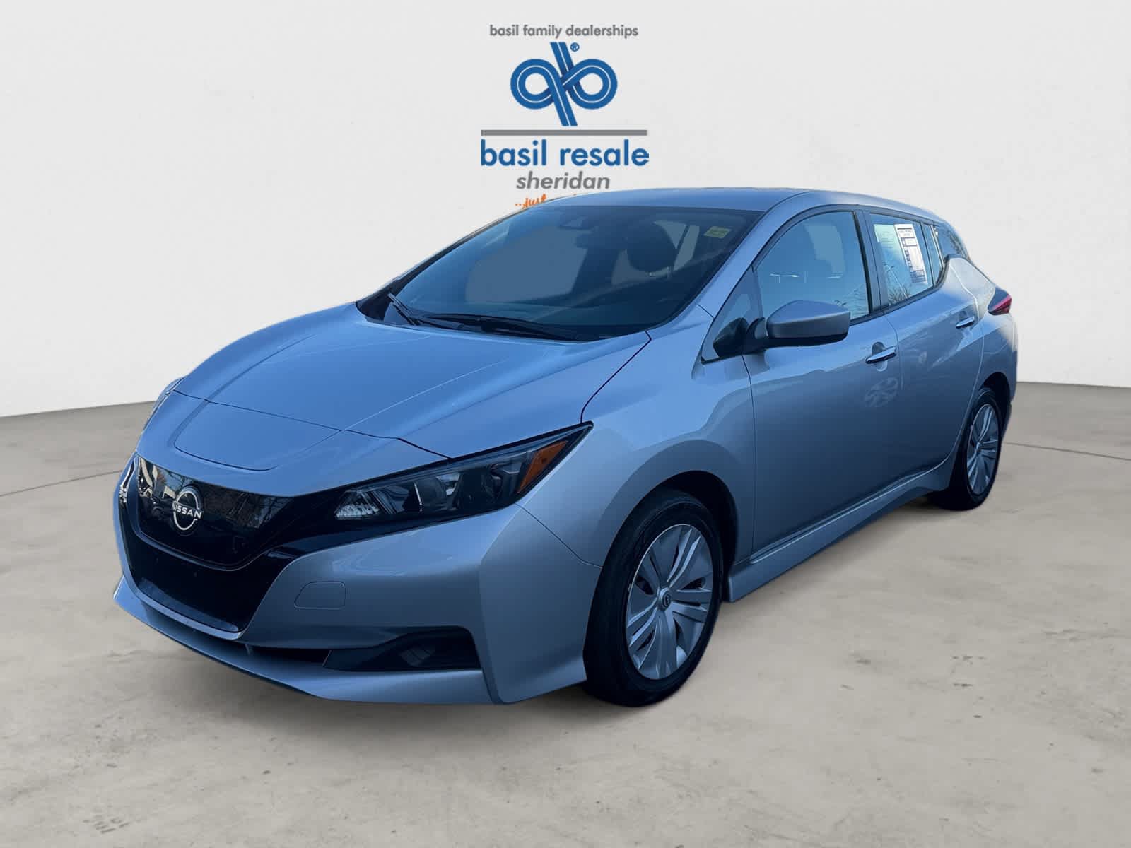 Used 2018 Nissan Leaf S w/ S Charge Package FWD image 2