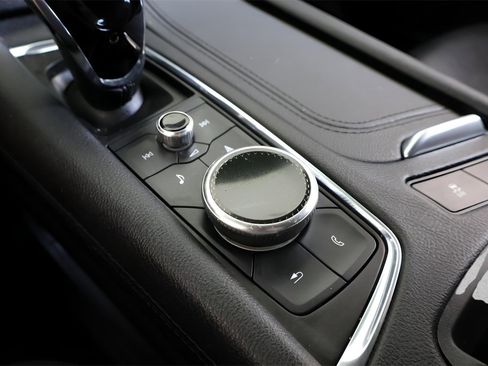 Used 2023 Cadillac XT6 Sport image 29