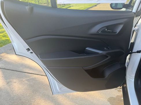New 2026 Chevrolet Trax RS FWD image 12