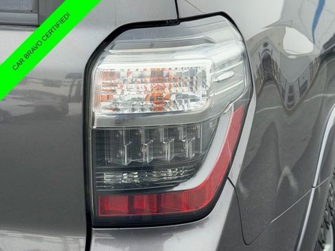 Used 2016 Toyota 4Runner SR5 Premium image 20