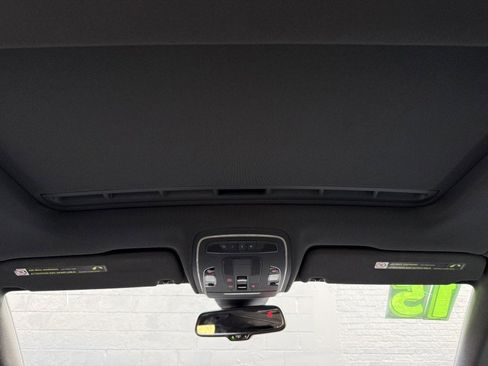 Used 2015 Audi A8 L 3.0T w/ Premium Package image 34